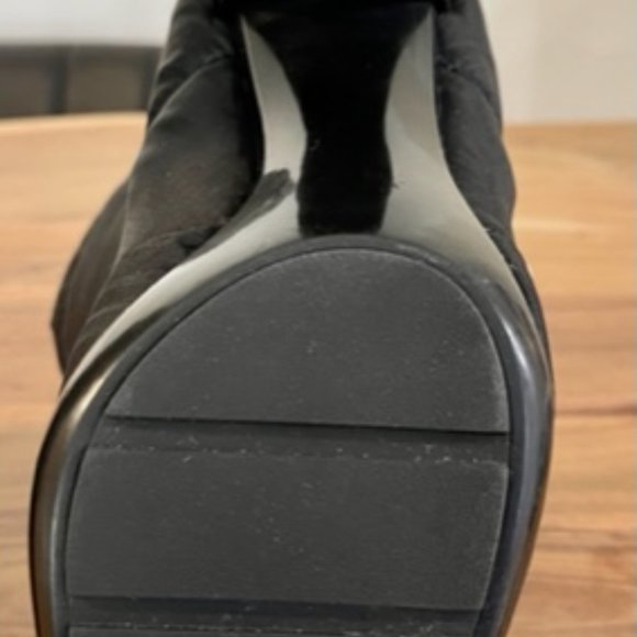 Coach Isabella Black Heeled Snow Boots - Picture 7 of 10